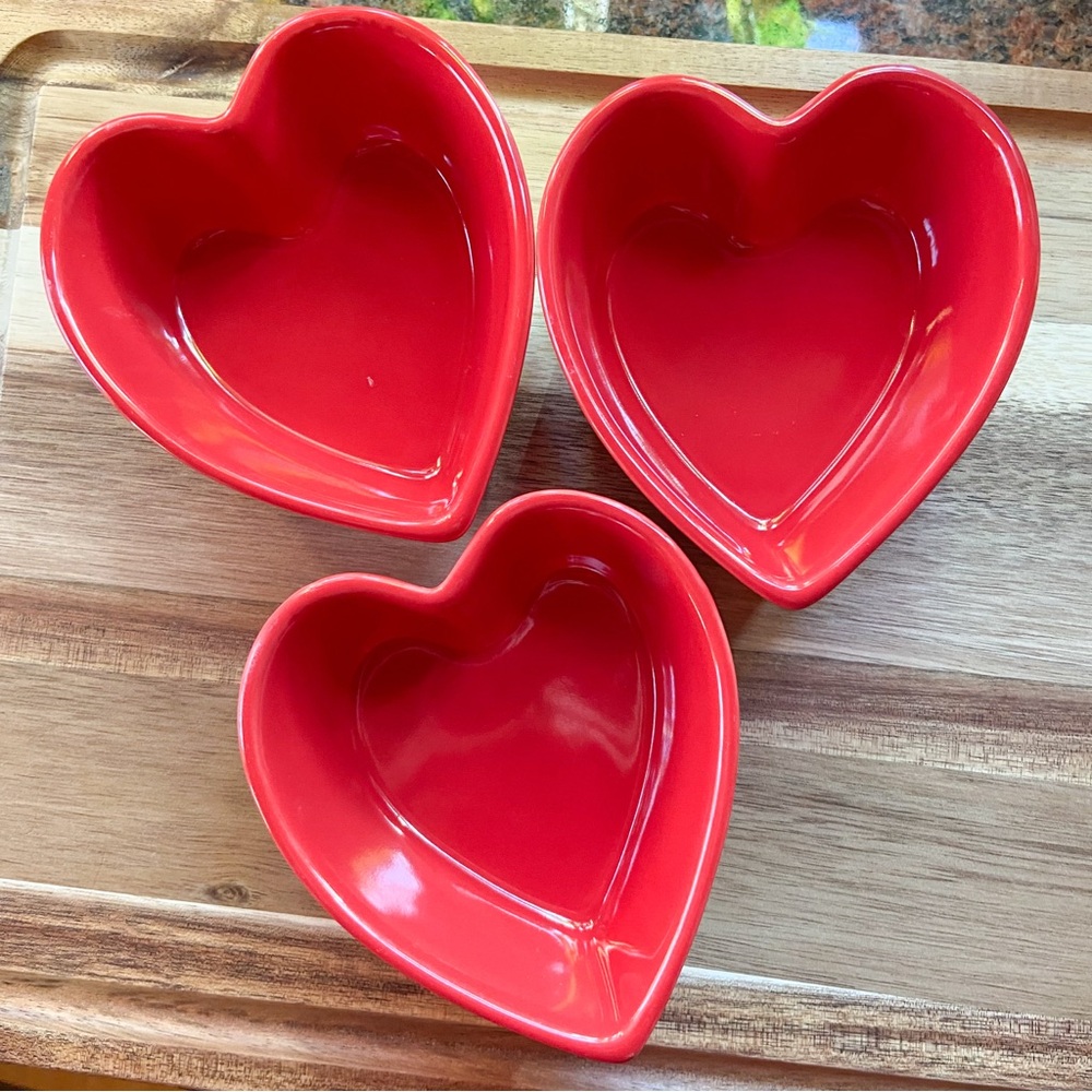 3 Heart Shaped Ceramic Serving Bowls for Valentine’s Day or Wedding Event NWOT